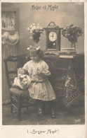 ENFANTS - Bébé Et Minet - Bonjour Minet - Petite Fille Avec Un Chat - Carte Postale Ancienne - Other & Unclassified