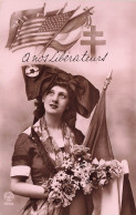 FANTAISIES - Femme - À Nos Libérateurs - Carte Postale Ancienne - Mujeres