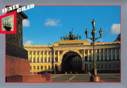 RUSSIE - Leningrad - La Place Du Palais Avec Le Bâtiment De L'état-major - Colorisé -  Carte Postale - Russie