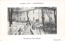 Issy Les Moulineaux        92       Inondations De  1910  Passerelle Des Petits Ménages    .   (Voir Scan) - Issy Les Moulineaux