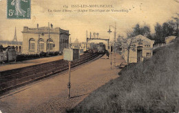 Issy Les Moulineaux        92       Intérieur De La Gare . Train    N° 154    .   (Voir Scan) - Issy Les Moulineaux