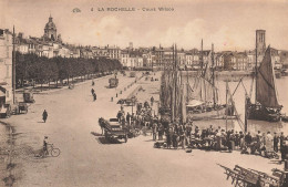 La Rochelle * Le Cours Wilson * Attelage Bateaux - La Rochelle