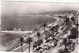 06. NICE. CPA. LOT DE 2 CARTES SIMILAIRES. LA PROMENADE DES ANGLAIS DE JOUR ET DE NUIT..ANNEES 50 - Nizza Bei Nacht