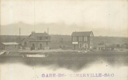 MÉNERVILLE La Gare  - CARTE PHOTO - Ablis