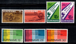 Suriname 1975 Neuf ** 100% Emblèmes, Industrialisation - Suriname