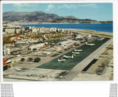 Carte ( Format 15 X 10,5 Cm ) NICE L' Aéroport Et La Baie Des Anges ( Avion ) - Aeronáutica - Aeropuerto