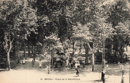 ALGÉRIE - Médéa - Place De La République - Carte Postale Ancienne - Medea