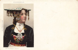 FOLKLORE - Costumes - Vossebrud - Carte Postale - Kostums