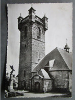 CP 50 Manche  SAINT PIERRE EGLISE  - Le Béffroi Du XIIè Siècle Portail Roman Du XVIè ; Monument Aux Morts église 1960 - Saint Pierre Eglise