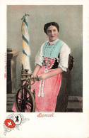 FOLKLORE - Suisse - Costume - Appenzell - Femme En Costume Traditionnel - Colorisé - Rouet - Carte Postale Ancienne - Trachten