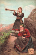 FOLKLORE - Deux Jeunes Filles - Costumes - Carte Postale Ancienne - Trachten