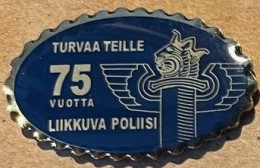 POLICE FINLANDAISE - TURVAA TEILLE - 75 VUOTTA - LIKKUVA POLIISI - POLIZEI - POLICIA - FINLANDE - SUOMI - 75 ANS  - (29) - Polizia