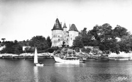 Pornic * Le Château Et Le Bateau Corsaire IV - Pornic