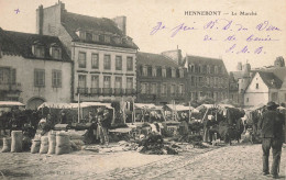 Hennebont * Le Marché * Marchands Et Marchandes * Market * Villageois - Hennebont