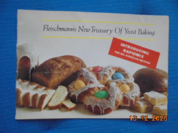 Fleischmann's New Treasury Of Yeast Baking : Introducing Rapidmix The No-Dissolve Method 1968 - Americana