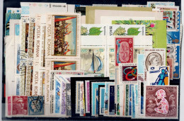 LOT OF 246 STAMPS MINT+USED+ 16 BLOCKS MI- 85 EURO VF!! - Collections (sans Albums)