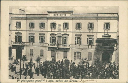 TRANI - MUNICIPIO - VI GIUNGANO GRADITI I MIEI SALUTI - EDIZIONE BIANCHI - SPEDITA 1910 ( 19621 ) - Trani