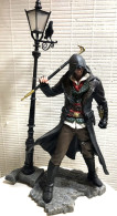 Figurine 33 Cms ASSASSIN'S CREED Syndicate Ubisoft 2015 - Jacob Frye - Réverbère - - Jeux Vidéo