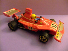 SCALEXTRIC EXIN FERRARI B3 F1 PILOTO NIKI LAUDA  AVEC BOITE - Autocircuits