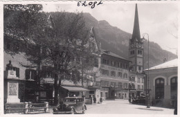 E330) BAD HOFGASTEIN - FOTO AK - Hochglanz Foto Mit Denkmal U. Altem AUTO U. Hotel Goldener Adler - Bad Hofgastein