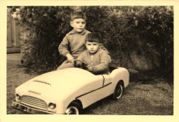 Voiture à Pédales * Marque KRYSLER * Jeu Jouet Enfant Jeux Jouets Enfants Automobile Auto * Photo Ancienne 13x9cm - Speelgoed & Spelen