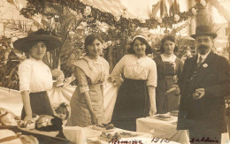 Les Sables D'olonne * Carte Photo Photographe Amiaud Père * Jour De La Kermesse 1912 , Stand , Sablais - Sables D'Olonne