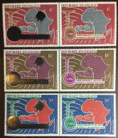 Rwanda 1967 UAMPT Pairs One With Silver Foil MNH - Ungebraucht