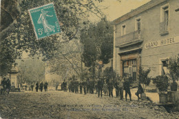 84 // MORMOIRON   Le Cours   Place De La Fontaine   GRAND HOTEL  - Mormoiron