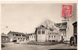 Chaulnes Belle Vue De L'Eglise Voiture - Chaulnes