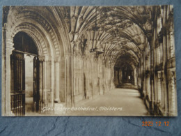 GLOUCHESTER CATHEDRAL CLOISTERS - Gloucester