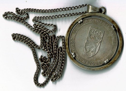 Médaille Souvenir Des Jeux Olympiques De 1977, En Argent, Poids De La Médaille Et Contour, 47 Gr - Autres & Non Classés