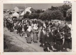 56 KERROCH  PLOEMEUR.  Procession Fête De La Mer  PHOTO  1964. Route Du Couregant  TB PLAN      RARE - Ploemeur