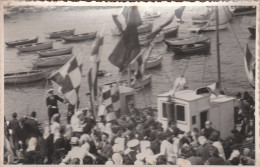 56 KERROCH  PLOEMEUR.  Procession Fête De La Mer  PHOTO  1963.Embarquement à La Cale   TB PLAN      RARE - Ploemeur