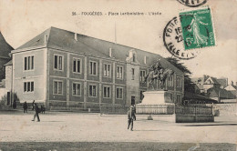 FRANCE - Fougères - Place Lariboisière - L'Asile - Carte Postale Ancienne - Fougeres