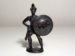 KINDER, 1977 - Greeks > HOPLITE (3) (40 Mm, Bronze) * Rif. KNR-0004 - Figurines En Métal