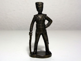 [KNR_0010] KINDER, 1978 - German Soldiers > CAPTAIN (40 Mm, Brass) - Metallfiguren