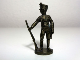 [KNR_0017] KINDER, 1978 - German Soldiers > SOLDIER (40 Mm, Brass) - Figurine In Metallo