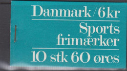 1972. DANMARK. Sports Frimærker. Special Booklet S 8. With (POSTTAKSTER Pr. 1 Juli 1972)  - JF539265 - Booklets