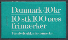 1974. DANMARK. Færdselssikkerhedsmærker. Special Booklet S 20.  - JF539277 - Booklets