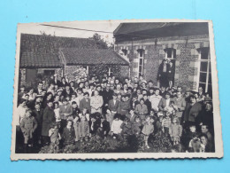 Fotokaart GROEP Mensen ( Photo F. PESSEMIER Renaix - Ronse ) 19?? ( Zie Scans ) Duimspijkergaatje ! - Renaix - Ronse