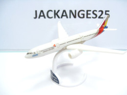 KINDER MPG DC 093 E  AVION AIRBUS A330 - 300  ASIANA AIRLINES 2013   +  BPZ - Montabili