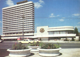 CHISINAU, HOTEL, ARCHITECTURE, CARS, BUS, MOLDOVA - Moldavie