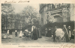 PARIS PARIS VECU  Aux Champs Elysées  " Les Rendez Vous Des Petits  " - Lotes Y Colecciones