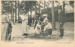 PARIS PARIS VECU  A La Fontaine - Lots, Séries, Collections