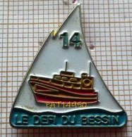 PAT14950 VOILE LE DEFI DU BESSIN BATEAU DE PECHE CHALUTIER  DEFI DES PORTS DE PECHE Dpt 14 CALVADOS - Voile