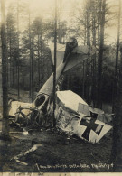 WK I Großformatiges Foto (12x17cm) Flugzeug Absturz Flieger Karl Ehrly 4.7.1918 I-II (oben Waagerechter Bug) DV Beo.Stol - Sonstige & Ohne Zuordnung