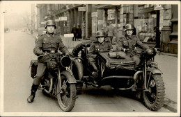 Wehrmacht Motorräder Mit Truppenkennzeichen Foto-AK I-II - Guerre 1939-45