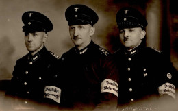 WK II MILITÄR - Foto-Ak DEUTSCHE REICHSBAHNER Mit Armbinde DEUTSCHE WEHRMACHT I - War 1939-45