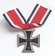 WK II Orden Eisernes Kreuz 1939 2. Klasse Am Band Sammleranfertigung - Guerre 1939-45