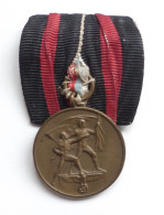 WK II Orden Medaille Zur Erinnerung An Den 1. Oktober 1938 Sudetenland-Medaille An Ordensspange - Guerre 1939-45